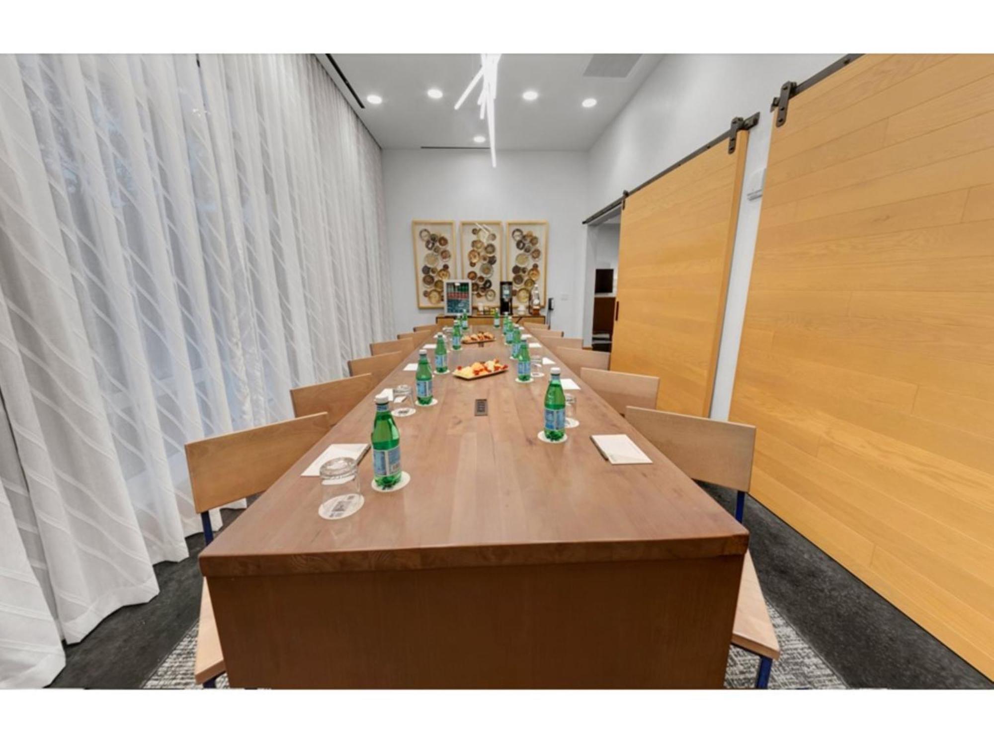 Holiday Inn Express - Houston - Galleria Area By Ihg Экстерьер фото